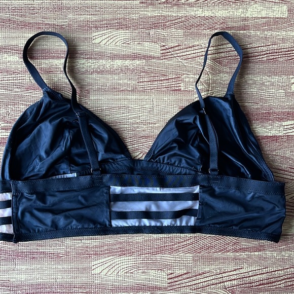 Victoria’s Secret Satin Mesh Triangle Strappy Bralette in Medium GUC - Picture 5 of 9